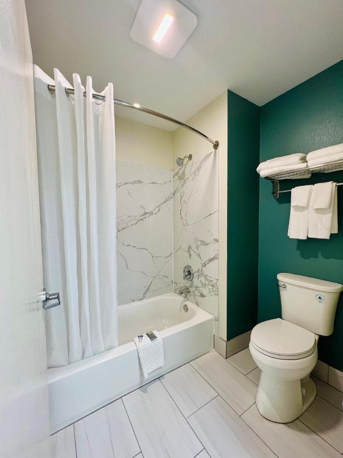 Sleep Inn & Suites ويسكونسن الوديان المظهر الخارجي الصورة